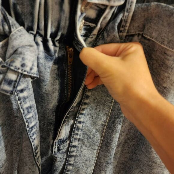 Fashion To Figure NWT Paperbag Stonewash Overall Suspender Pants Size 20 - Picture 8 of 10